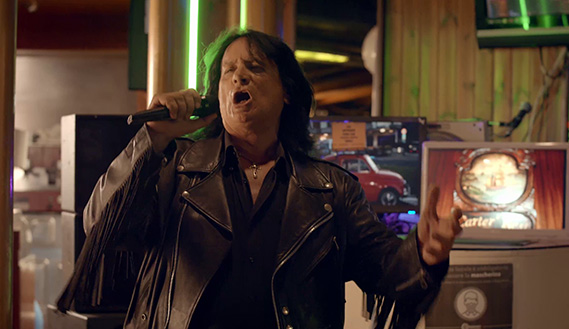 Fotogramma da La moda del liscio